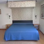 Galayos Hotel 2*