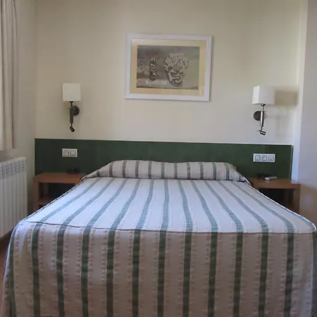 Galayos 2* Hoyos del Espino