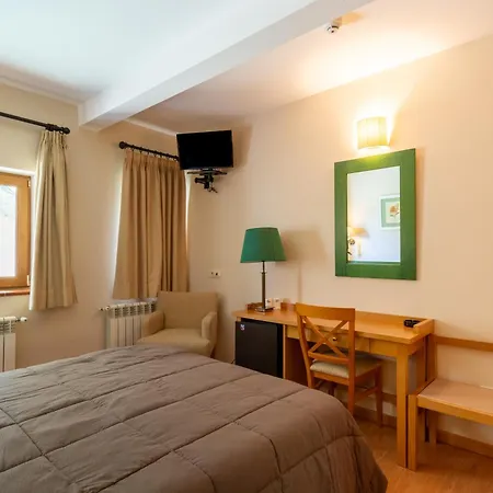 Galayos 2* Hoyos del Espino